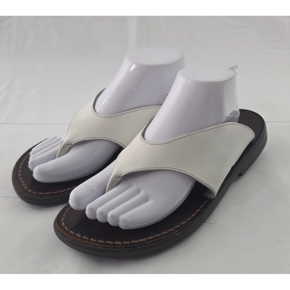 Munro Sandals Womens 9.5 2W Ivory Leather Thong Minimalism Coastal Grandmother
